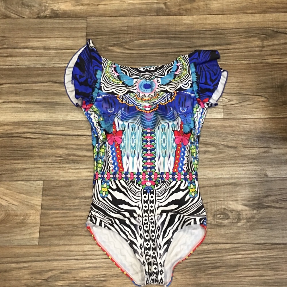 One piece swim suite
